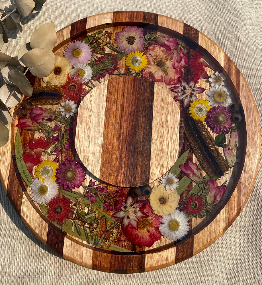 Floral Round Natives Natural 33cm ~ Free 4pc Coasters
