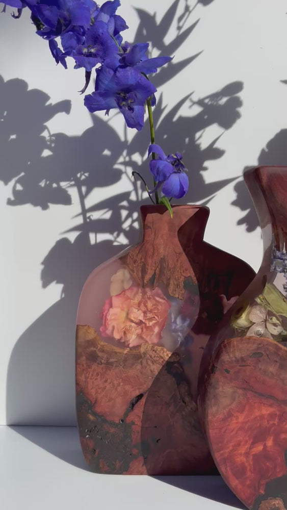 
            
                Load and play video in Gallery viewer, Organic floral vase
            
        